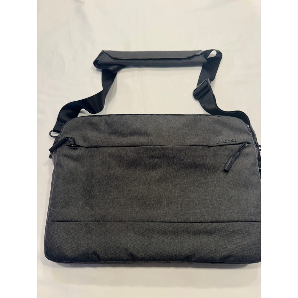 Incase City Brief Laptop Messenger Bag Padded 15 Inch Case Gray Excellent